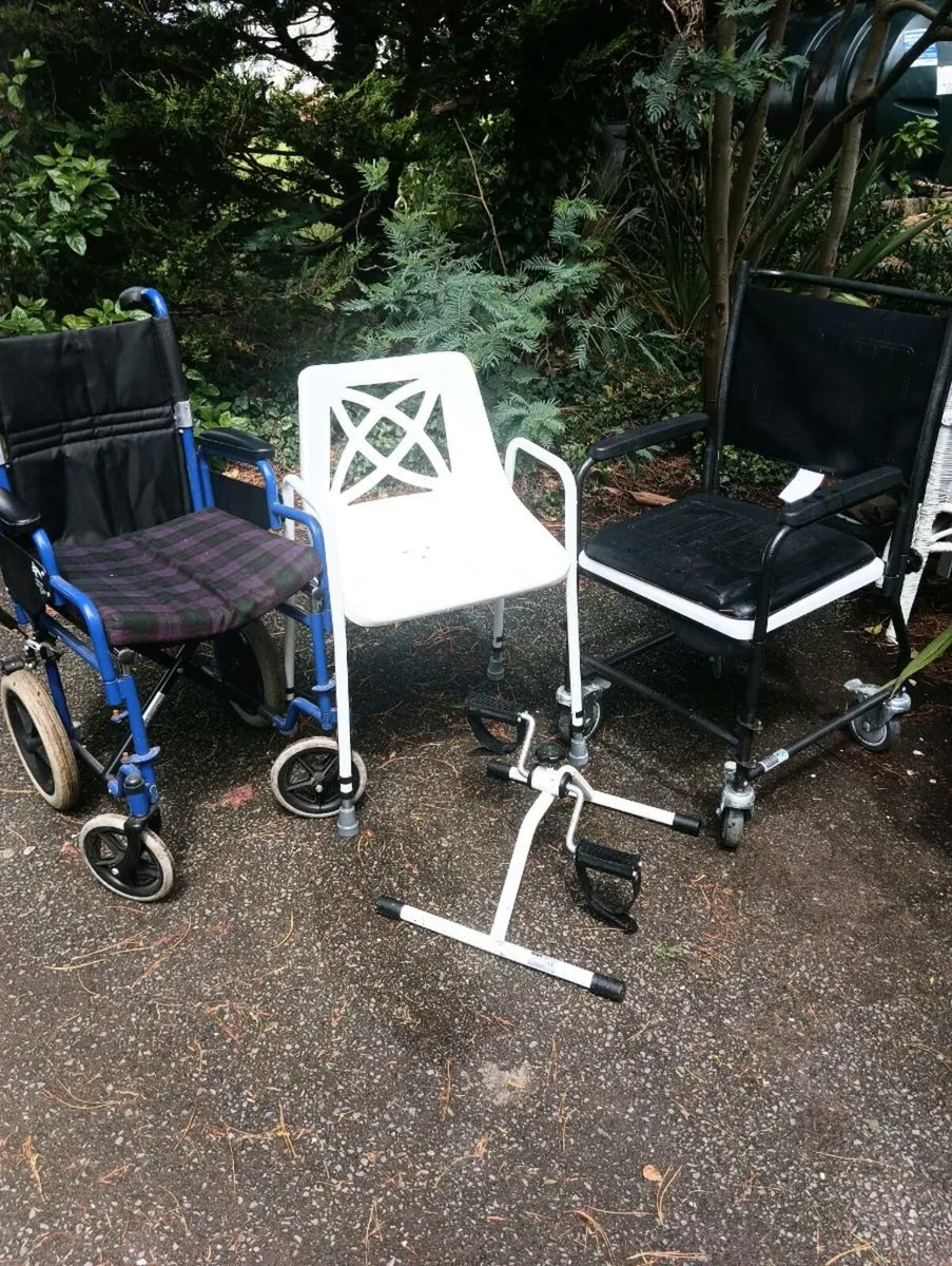 Selection of health care items, perfect condition - Image 1