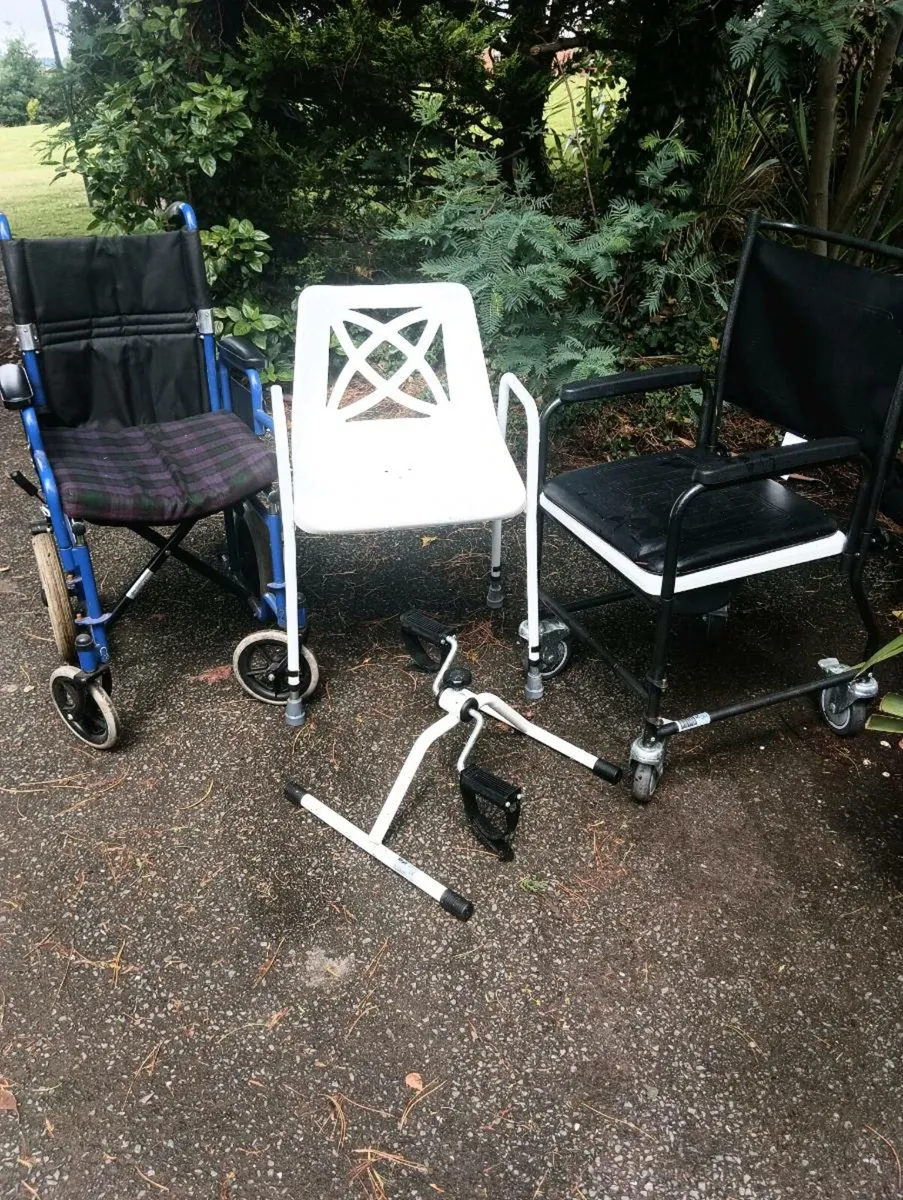 Selection of health care items, perfect condition - Image 2