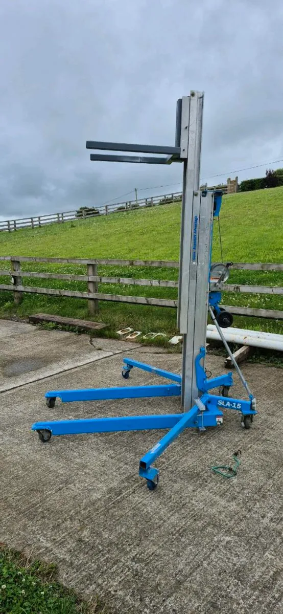Genie SLA15 Material Lift 363kg - Image 1
