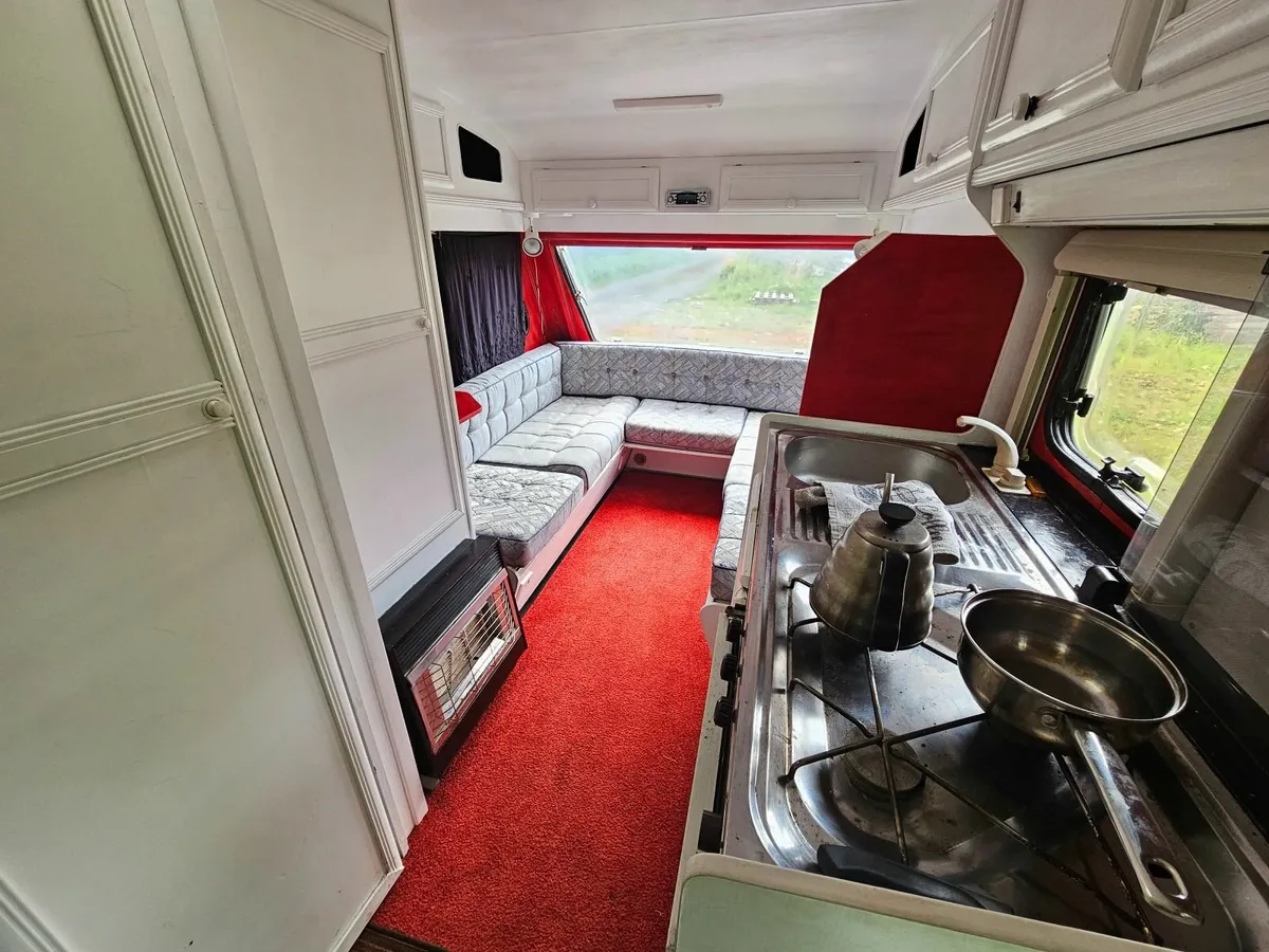 Caravan - Image 2
