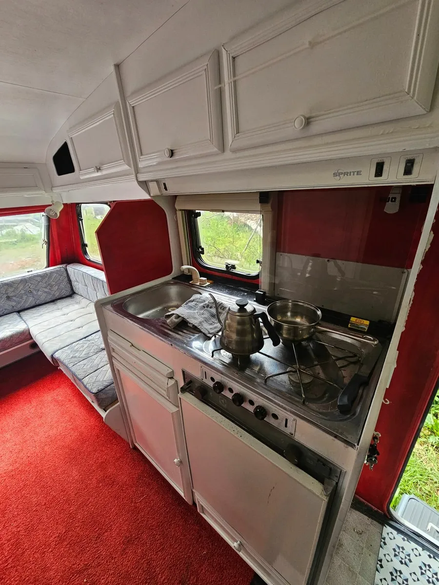 Caravan - Image 4