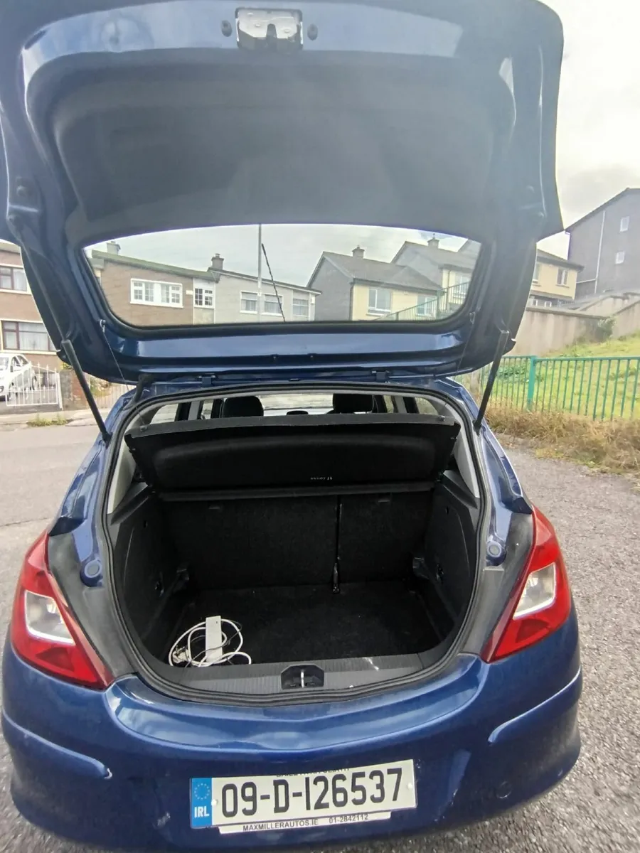 Vauxhall Corsa 2009 - Image 2