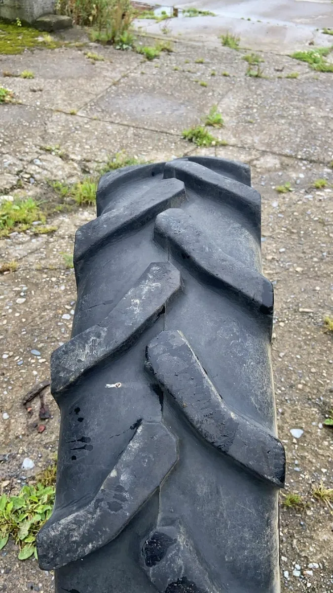 Tractor tyres 11.2R24 - Image 2