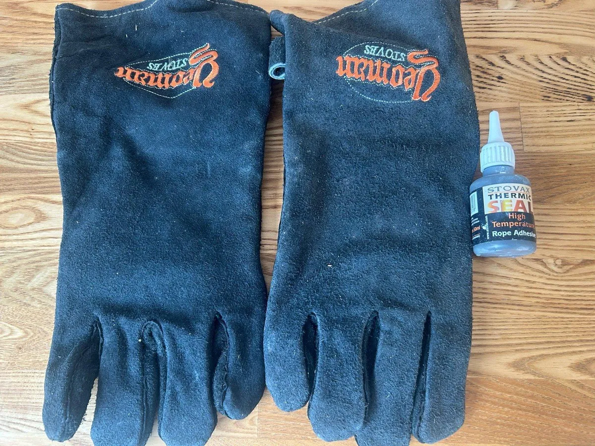 Yeoman stove gloves & Stovax rope adhesive - Image 1