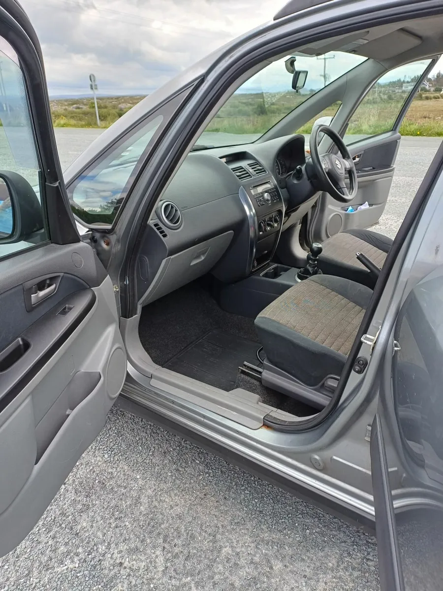 Suzuki SX4 2009 - Image 4