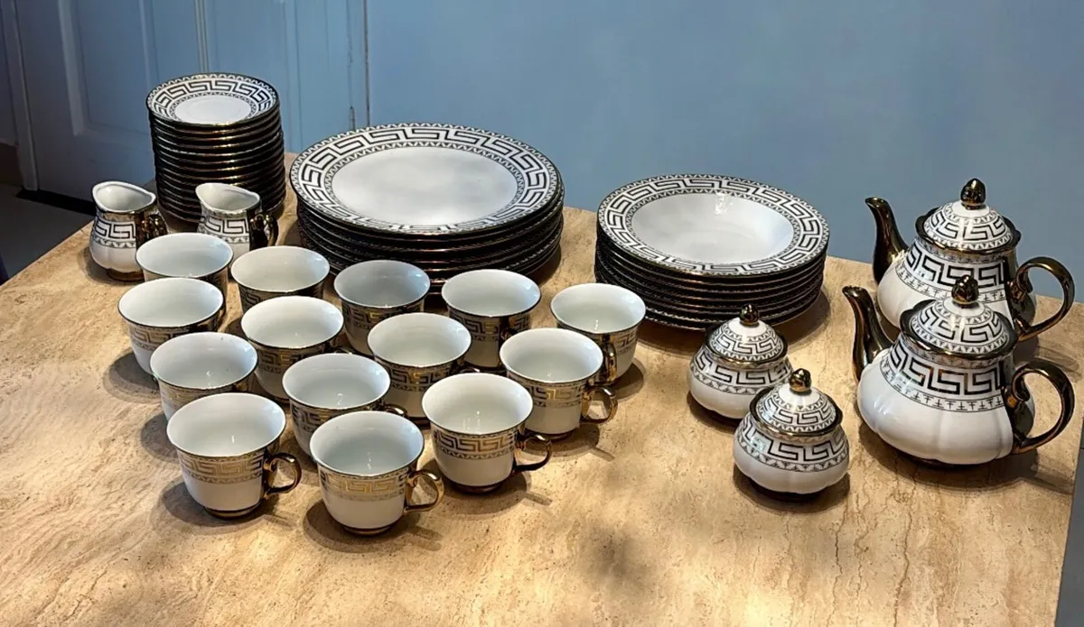 50 Piece Fine Porcelain Tea & Dinner Set – Royal D - Image 2