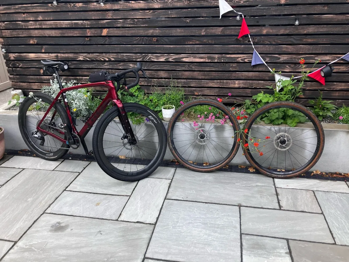 Trek Checkpoint Gravel bike - Image 4