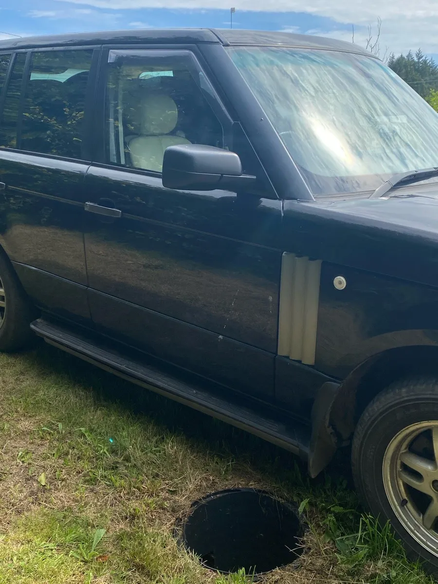 Range Rover - Image 3