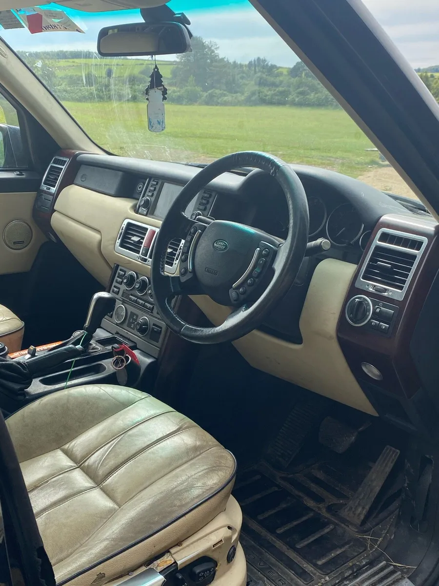 Range Rover - Image 4