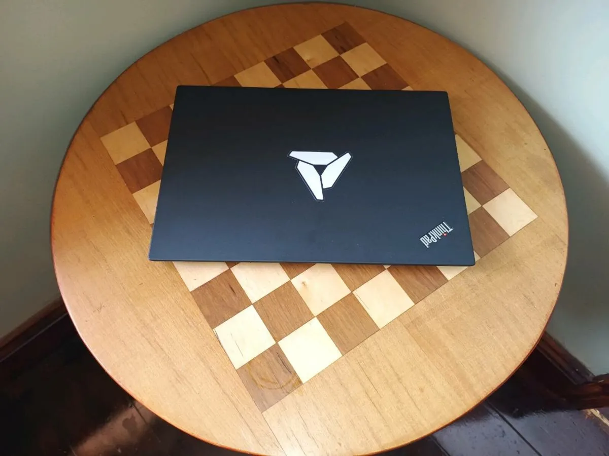 Laptop Lenovo Thinkpad T14s Ryzen 7 pro 5850u - Image 2
