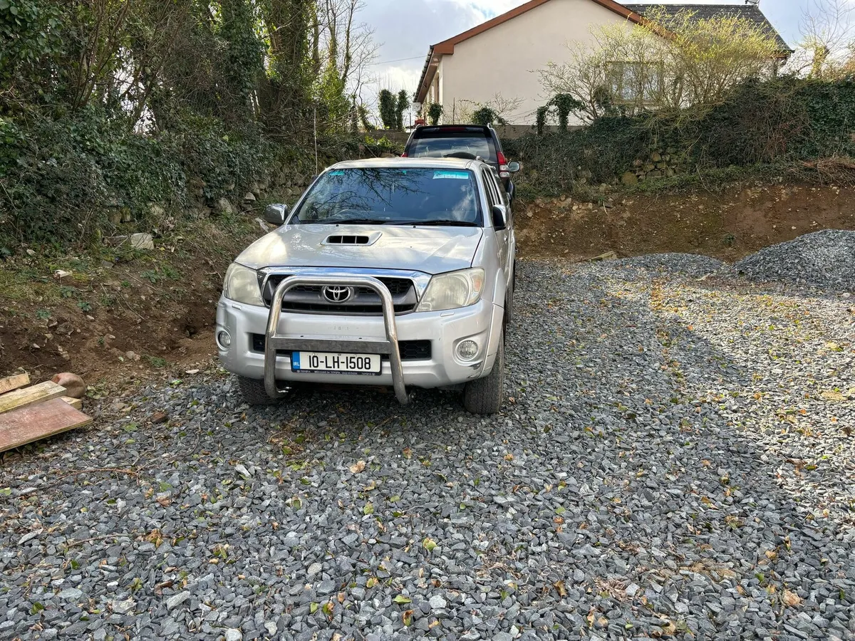 Toyota hilux - Image 2