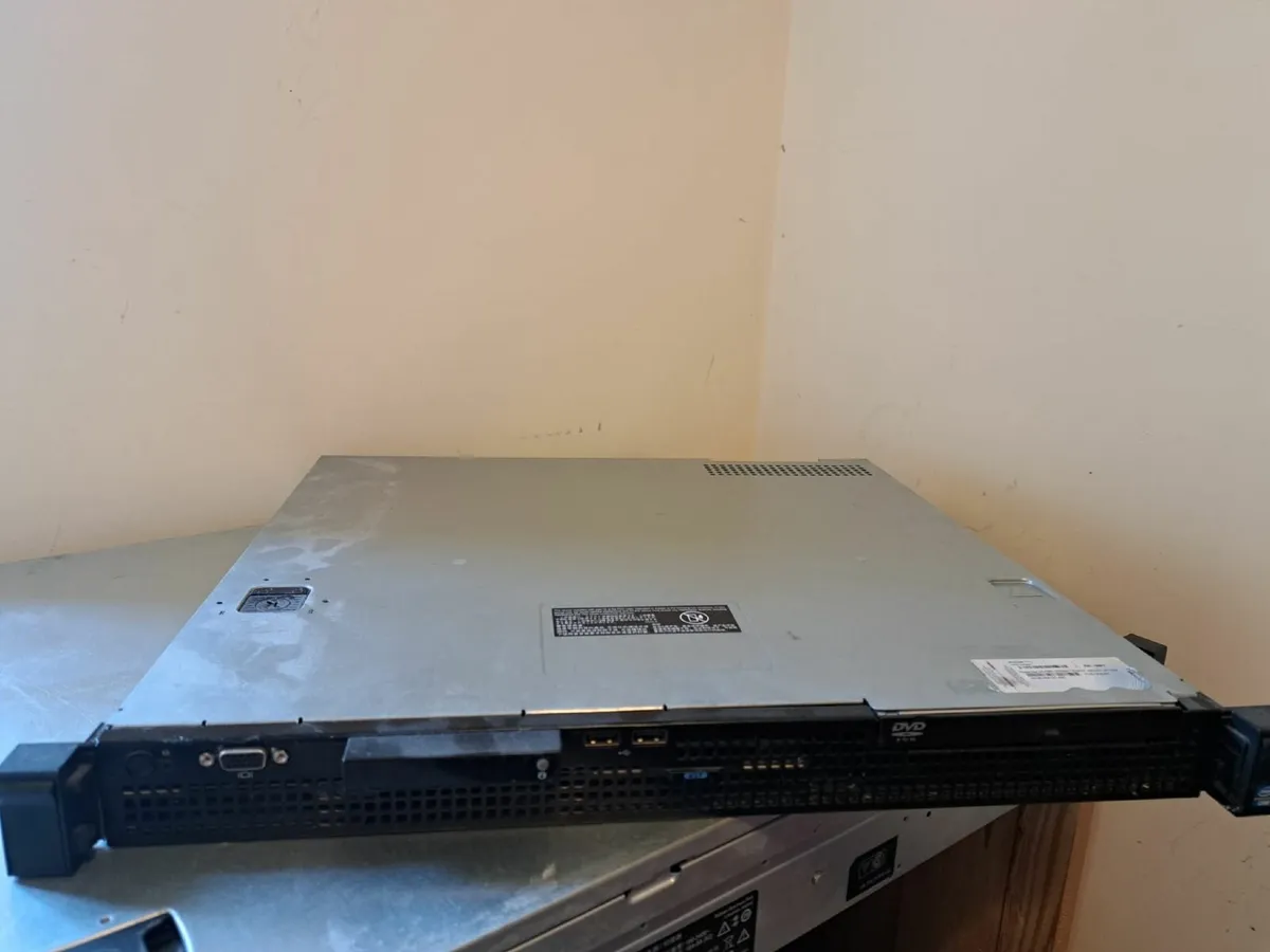 Dell PowerEdge R210 II Server - Image 1
