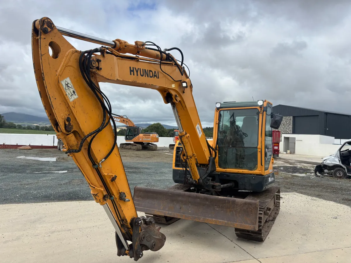 Hyundai 8 ton 2016 - Image 3