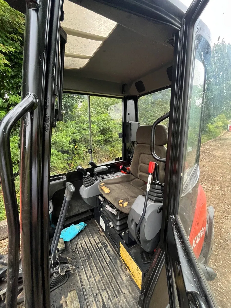 2012 Kubota kx61-3 digger - Image 2