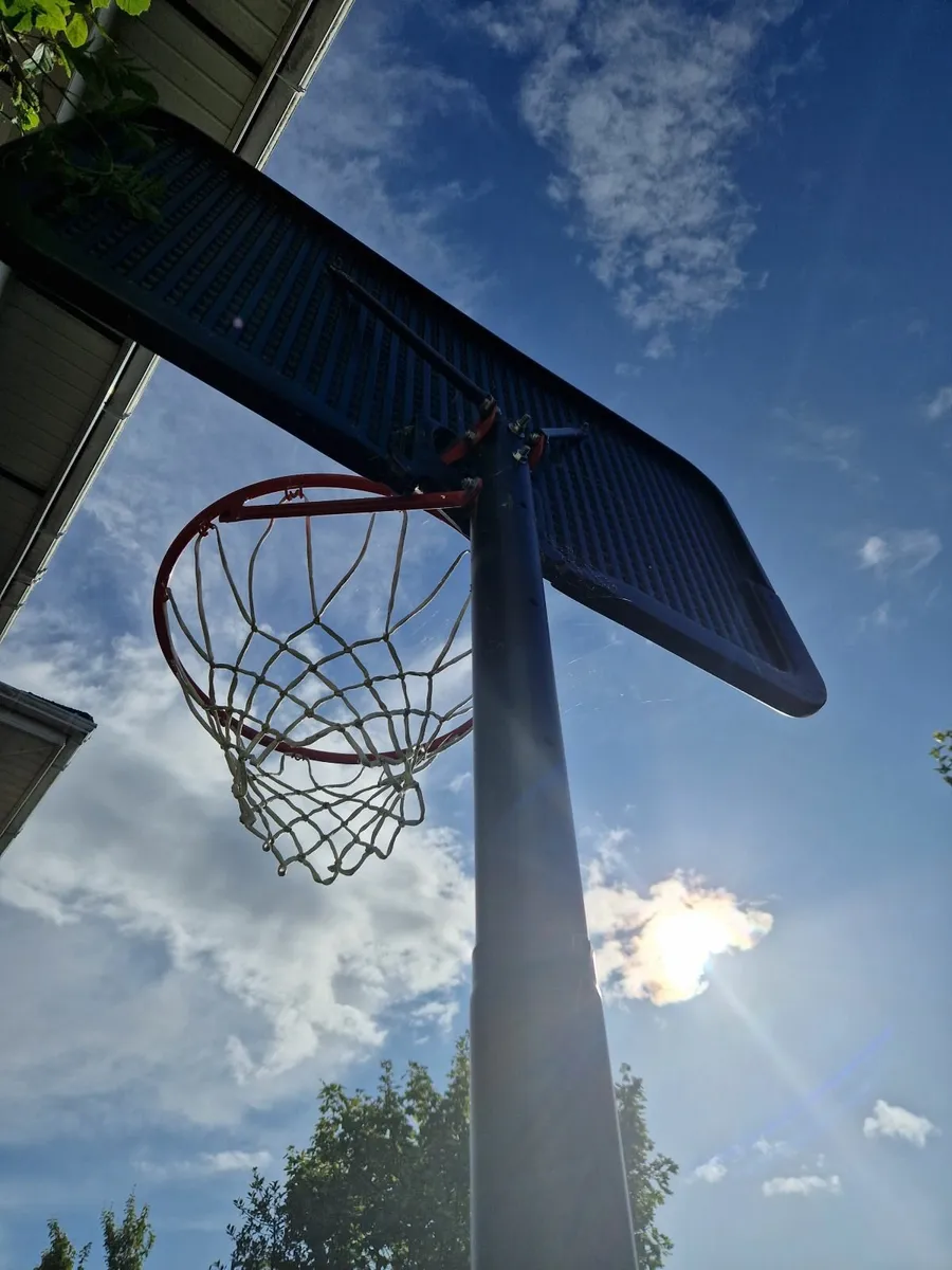 Basketball hoop - Image 2