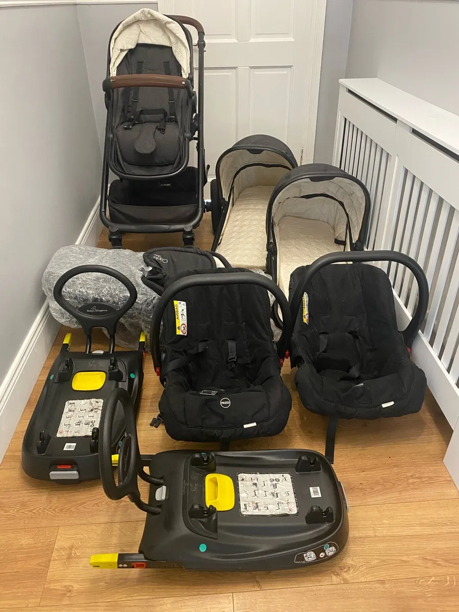 Cupla duo twin buggy set comes with car seats