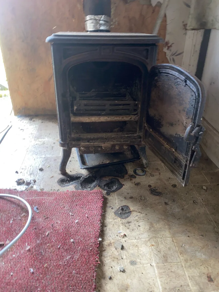 Stove - Image 1