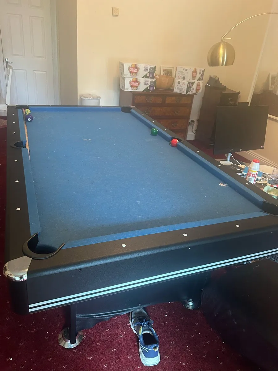 Pool table