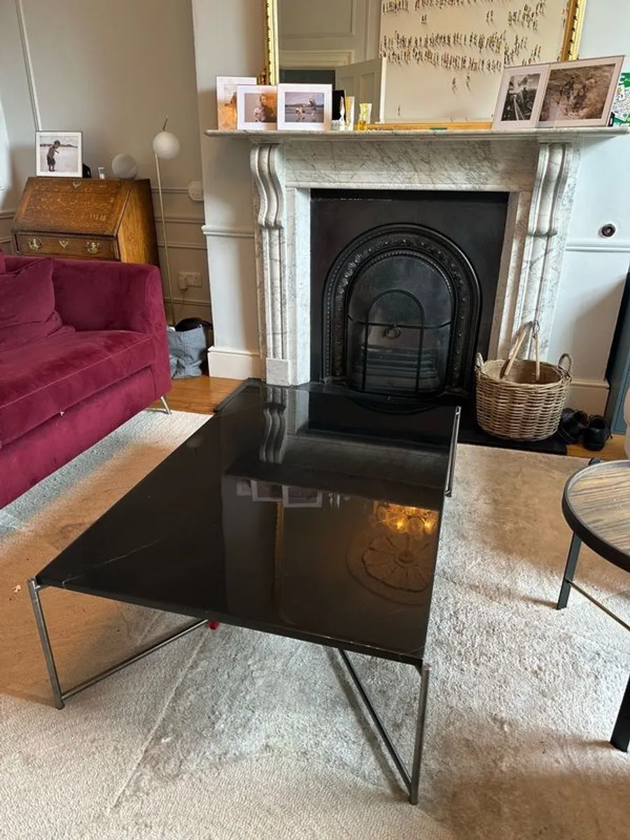 Black marble rectangular coffee table - Image 3