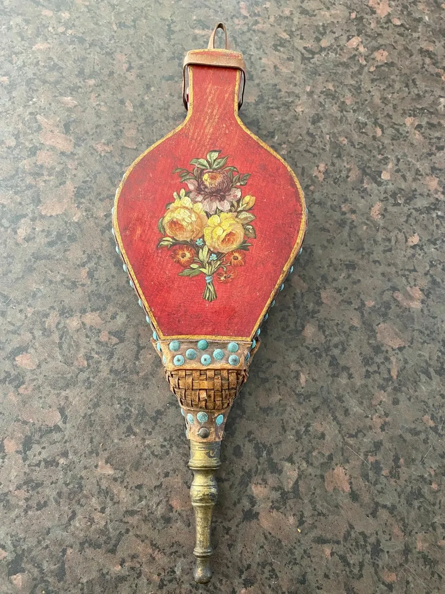 c1910 ANTIQUE RED-PAINTED AND OIL-GILT BELLOWS - Image 1