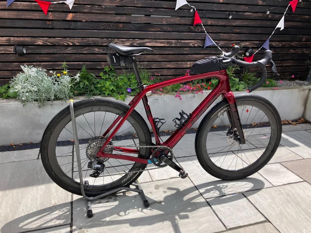 Trek Checkpoint Gravel bike - Image 1