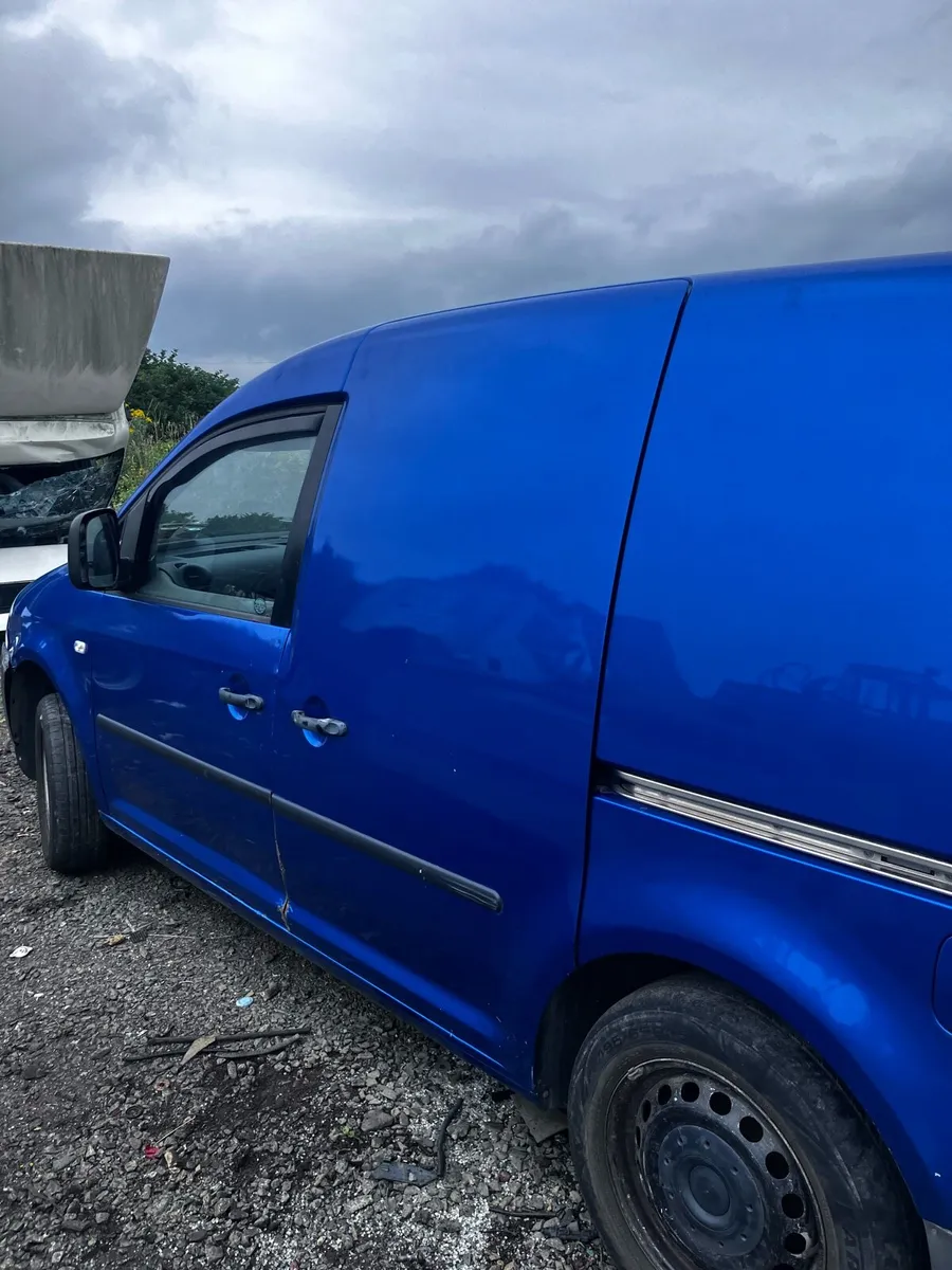 Breaking vw caddy & Passat - Image 3
