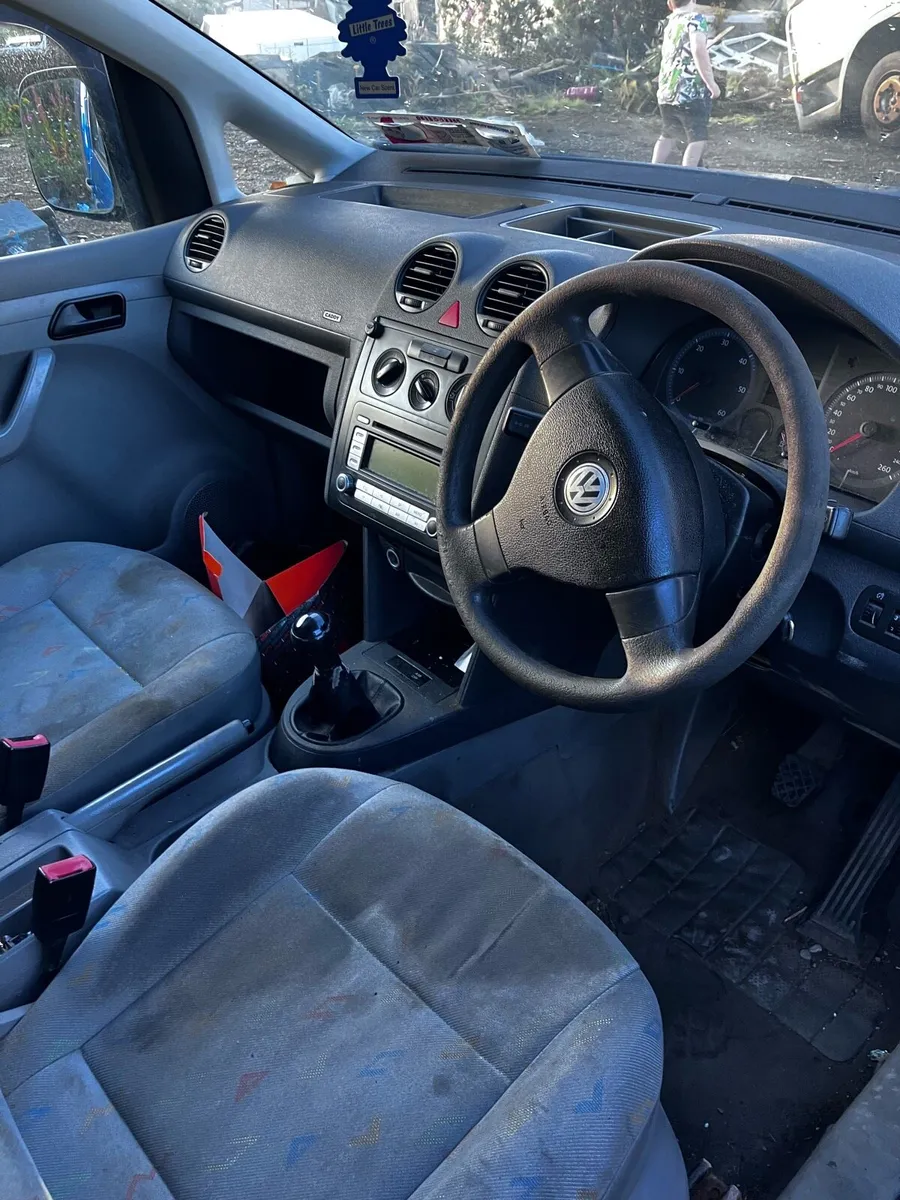 Breaking vw caddy & Passat - Image 4