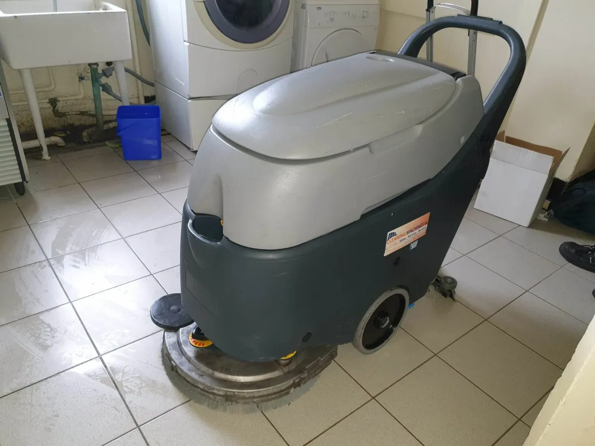 Second-Hand Nilfisk SC450 Scrubber Dryer - Image 2