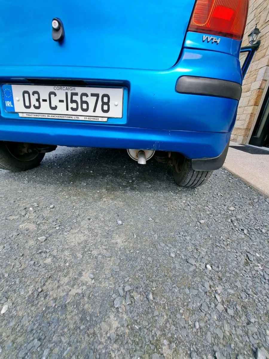 03 Toyota Yaris - Image 2