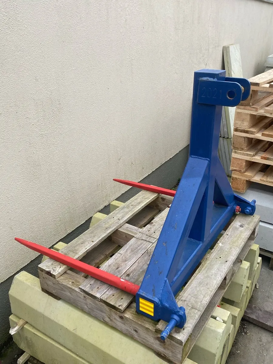 Bale spike - Image 1