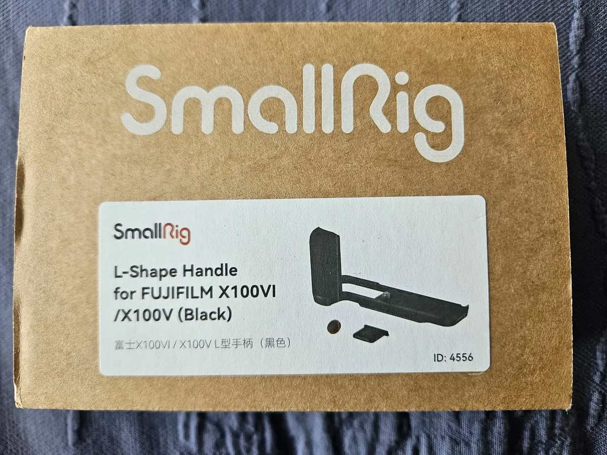 X100vi Grip and Hood - Image 2
