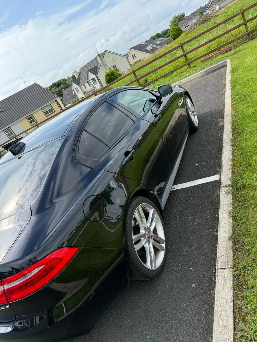 Jaguar XE R-Sport Automatic - Image 3