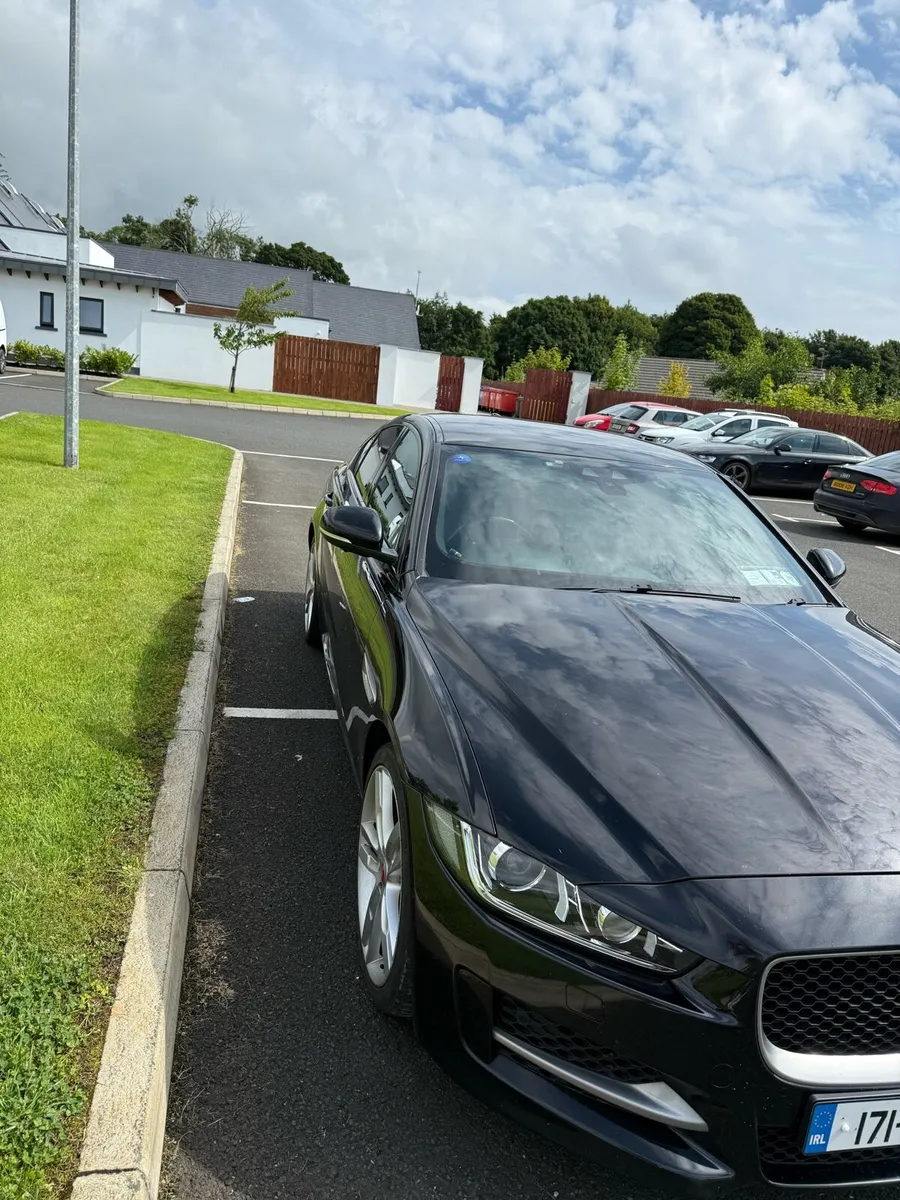 Jaguar XE R-Sport Automatic - Image 4