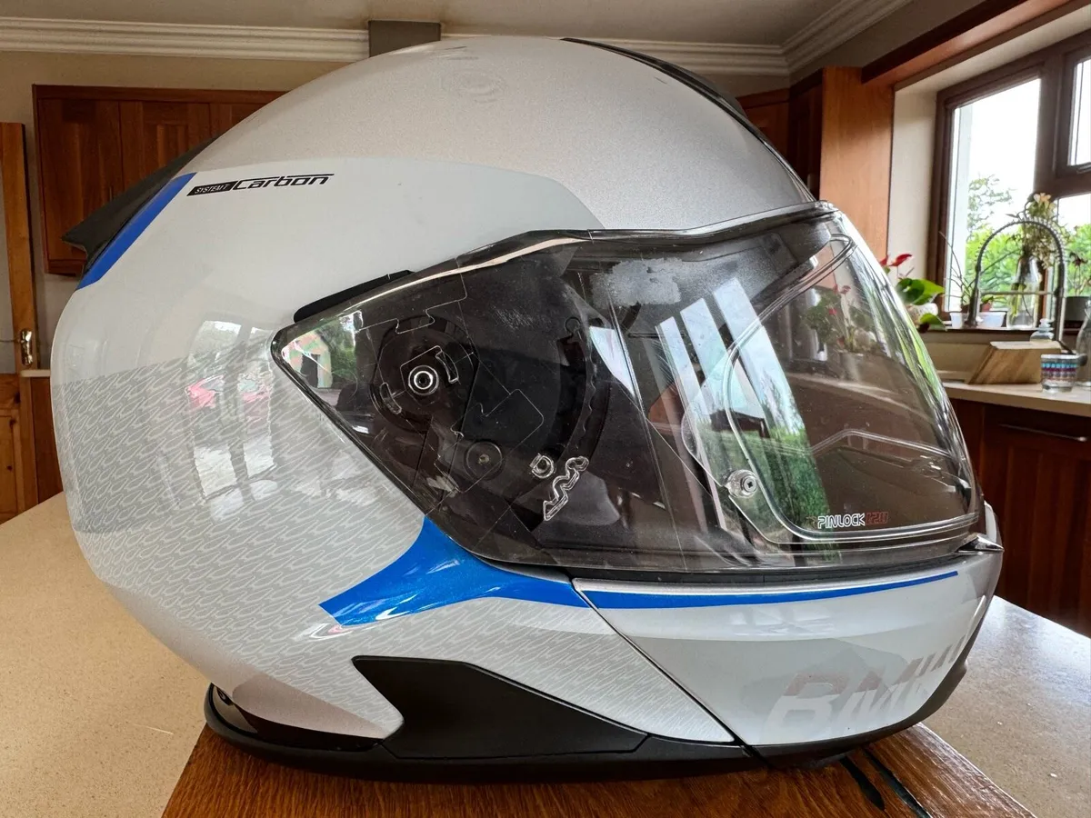 BMW System 7 Carbon Helmet - Image 1