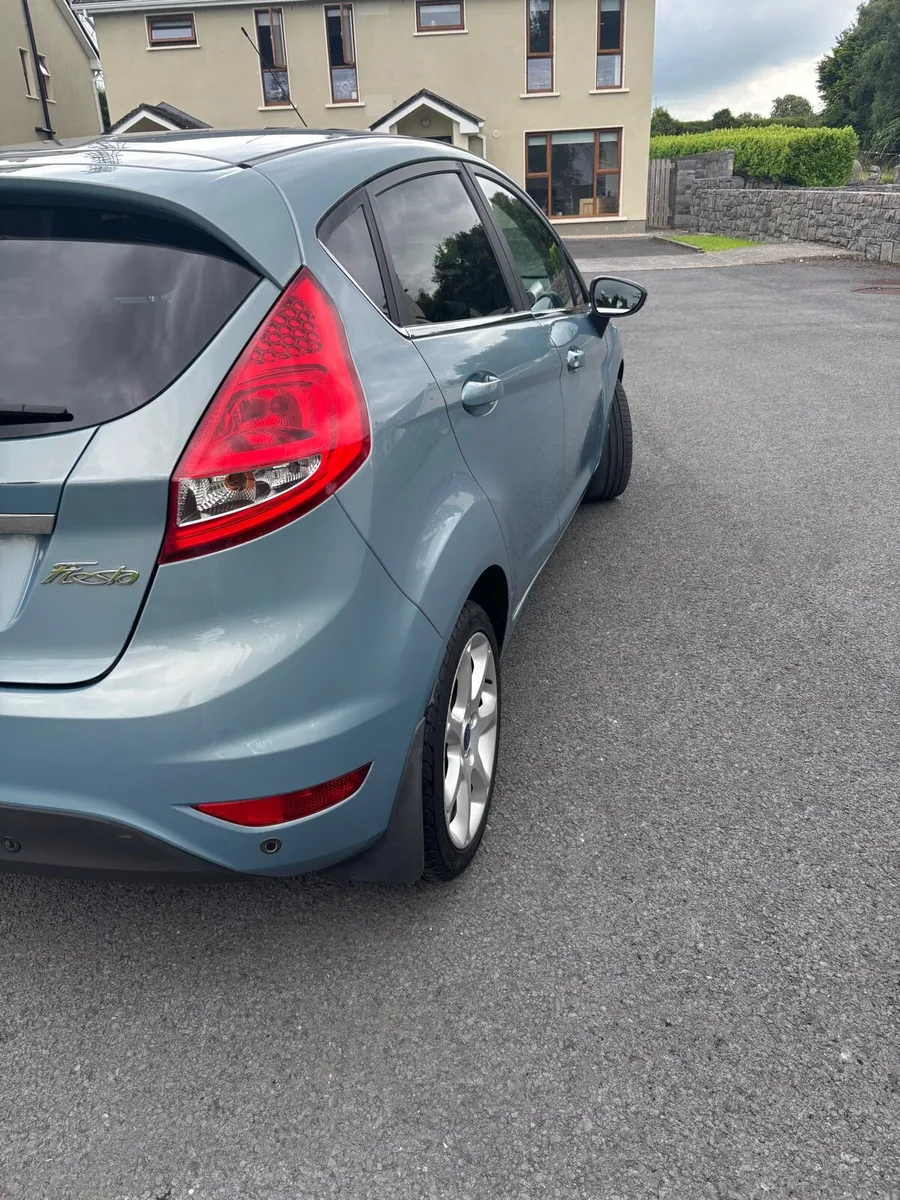 Ford Fiesta Automatic - Image 4