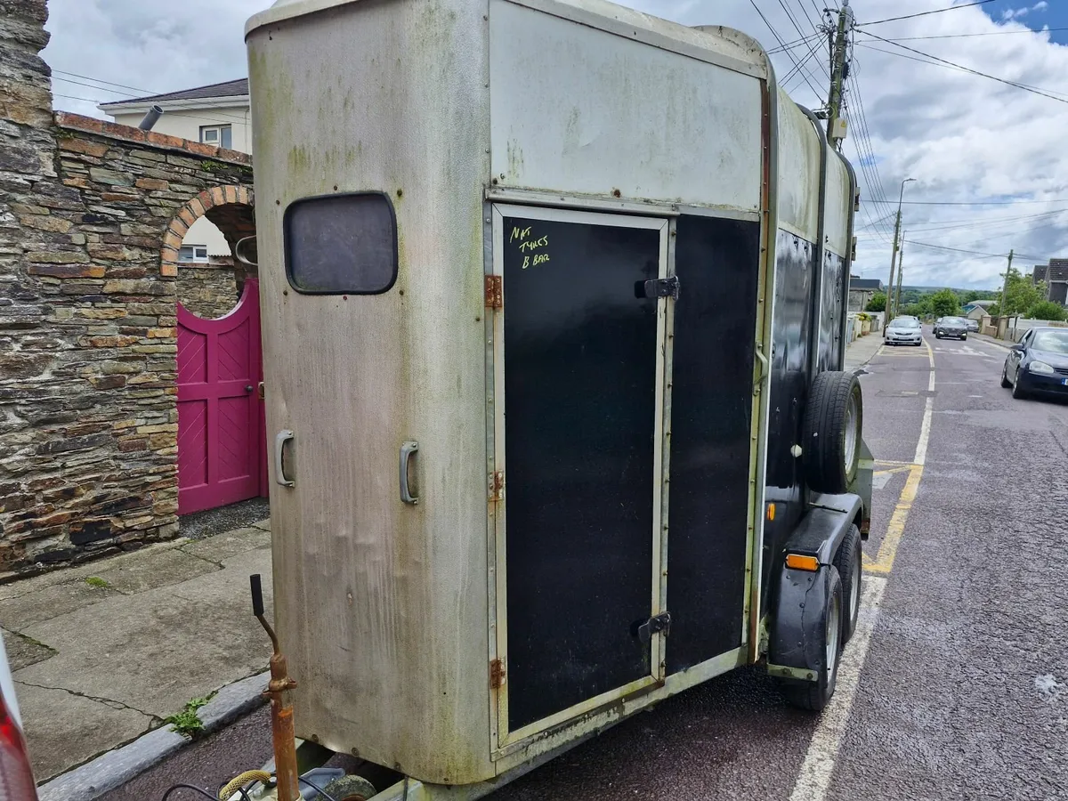 Horse box - Image 3