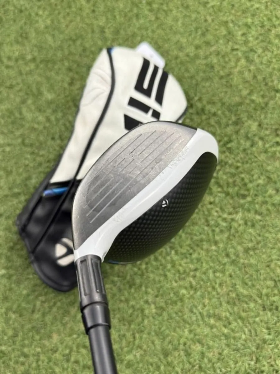 TAYLORMADE SIM 2 MAX #3 WOOD HL 16.5° / STIFF - Image 4