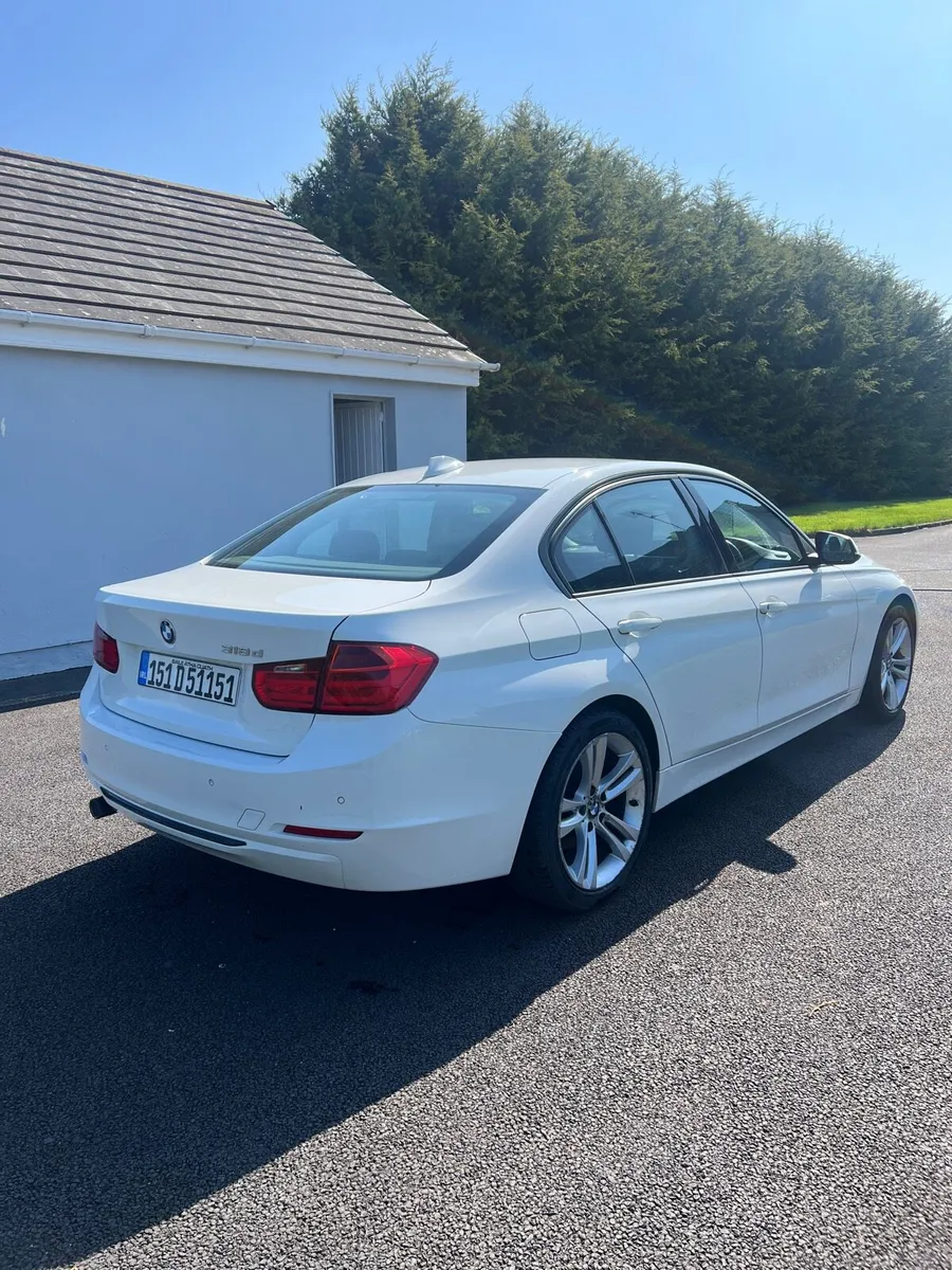 2015 BMW 3 Series - Image 4