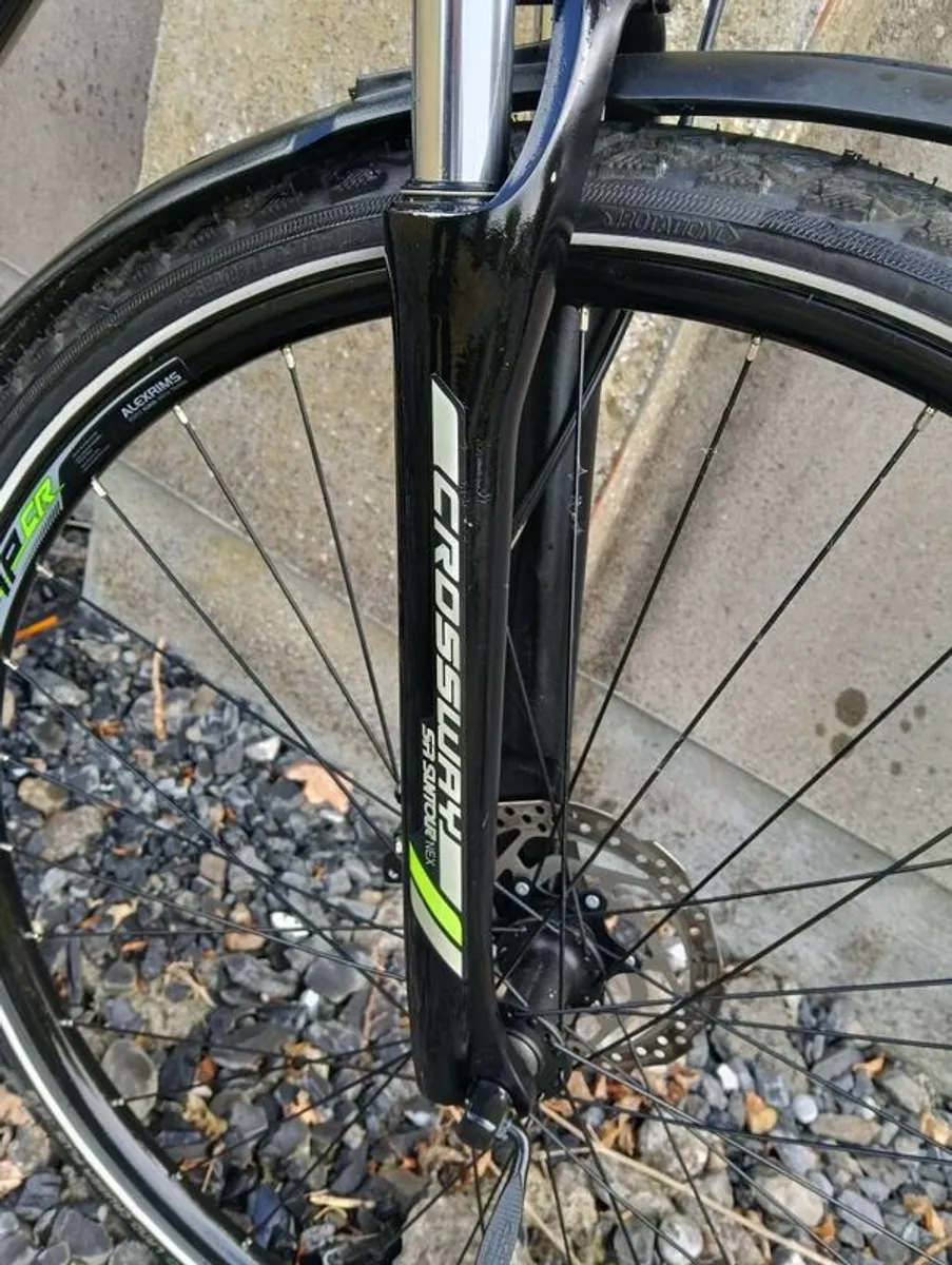Merida 100 Hybrid bike. - Image 1