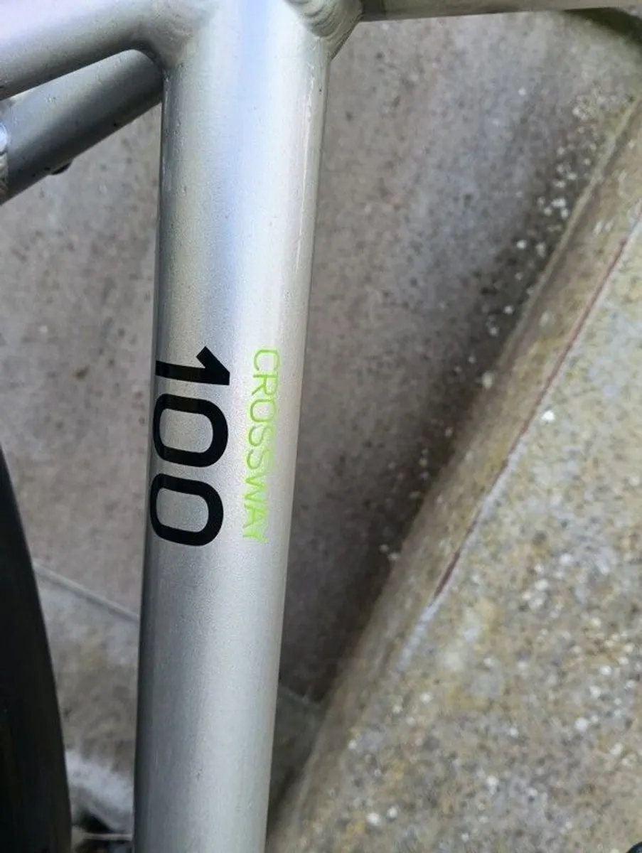 Merida 100 Hybrid bike. - Image 3