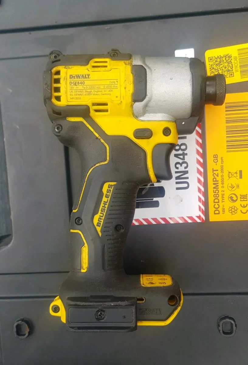 Dewalt dcf840 - Image 2