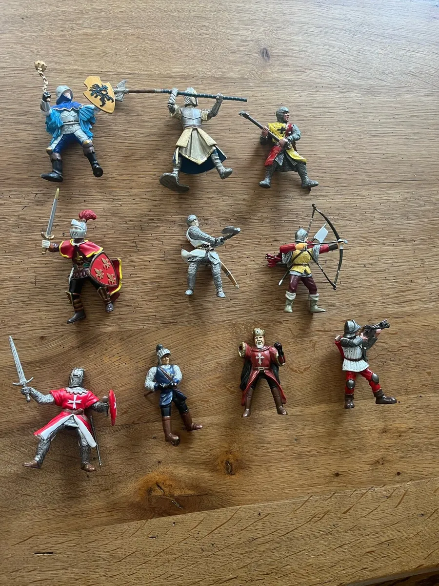 Toy Knights and Horses - Image 2