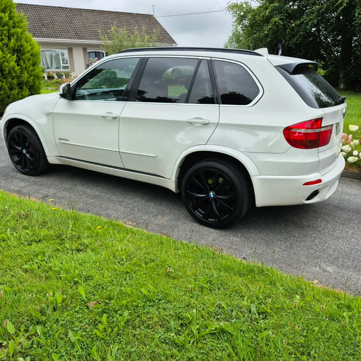 BMW X5. New NCT, great service history,7 seater - Image 3