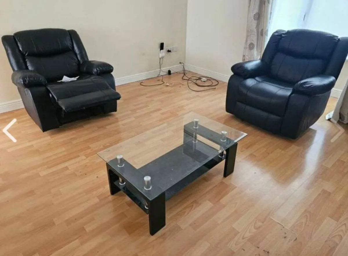 2x Leatherette Armchairs and Coffee Table - Image 1