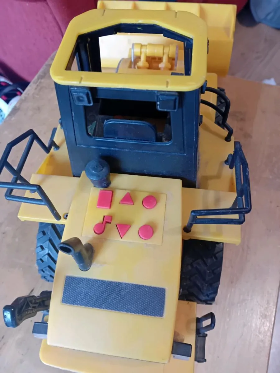 CAT Bulldozer - Image 3