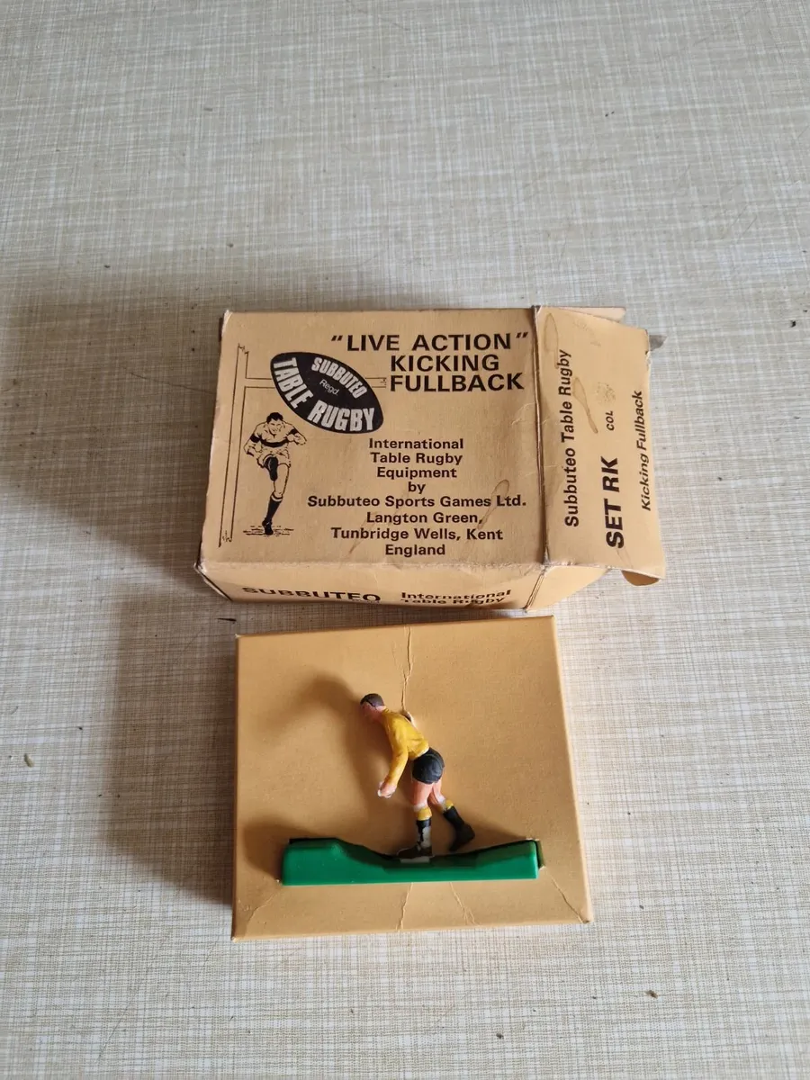 Vintage Subbuteo Rugby Kicker - Image 1