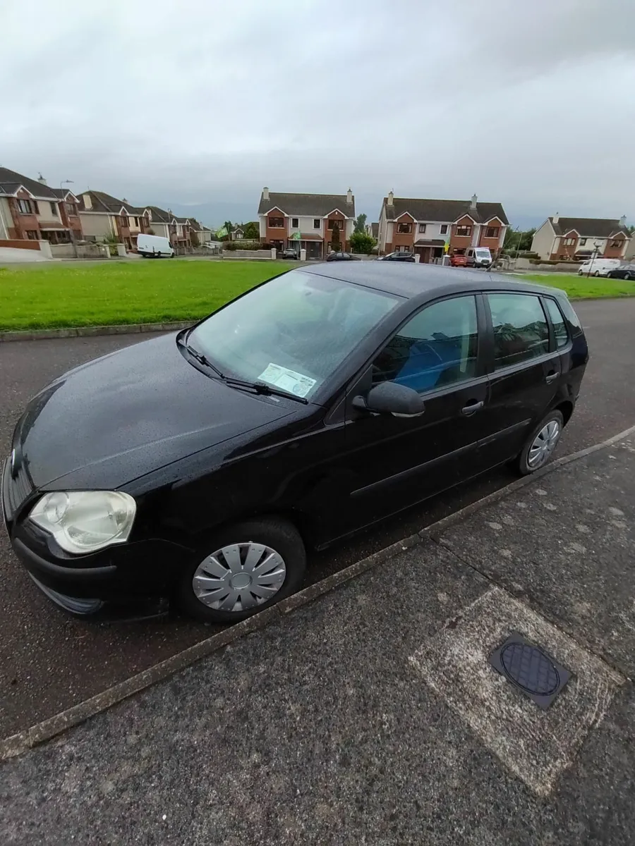 Volkswagen Polo 2010 - Image 1