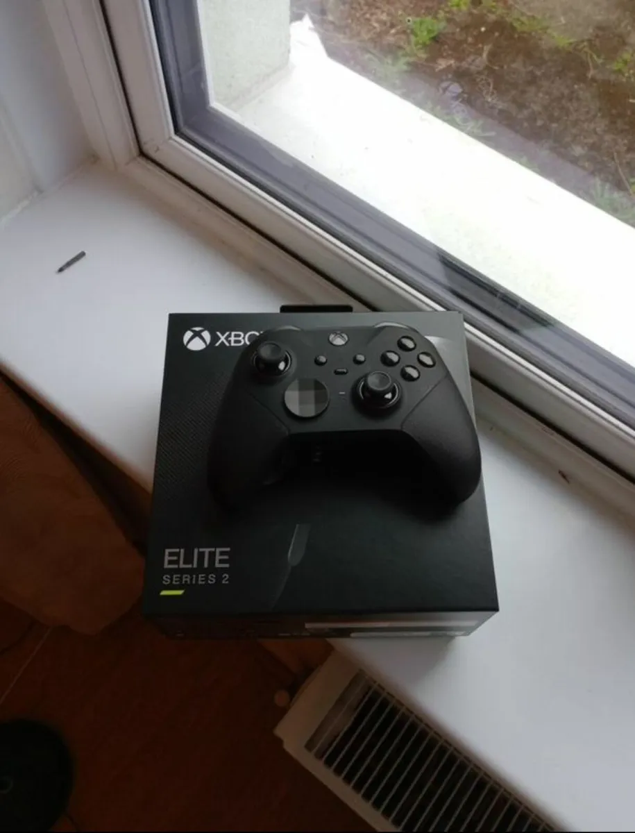 Xbox Elite 2 controller - Image 2
