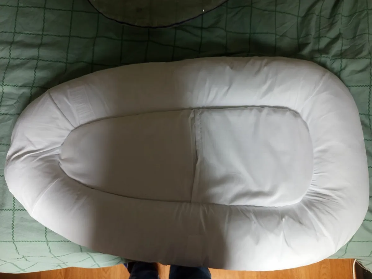 ClevaMama ClevaFoam Baby Pod - White (0-6m) - Image 3