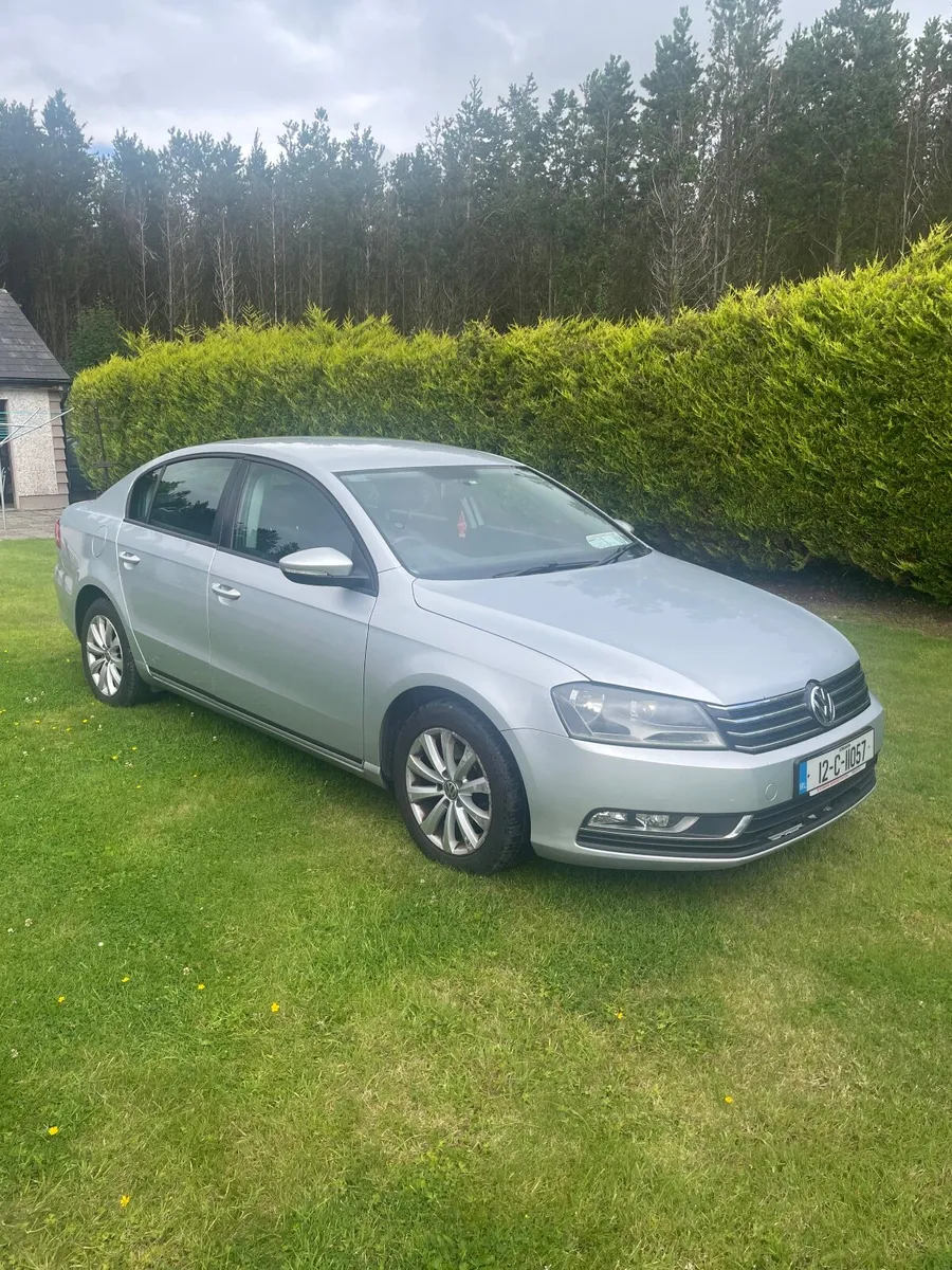 Volkswagen Passat 2012 - Image 1